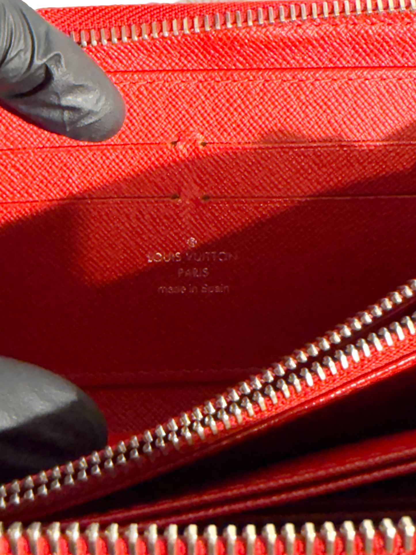 LOUIS VUITTON ZIPPY SARAH WALLET - CUIR EPI ROUGE